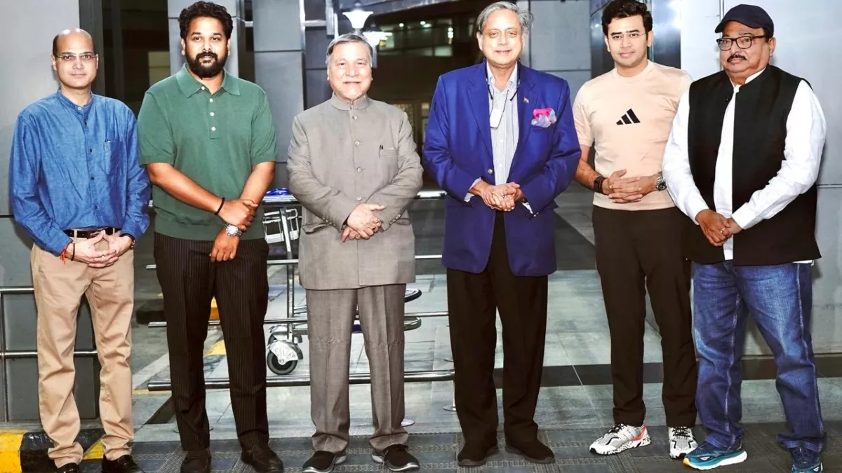 ‘आतंकवाद को लेकर चुप नहीं रहेंगे’, शशि थरूर का डेलिगेशन अमेरिका रवाना; पाक के झूठ को सामने लाने की बता गए पूरी स्ट्रेटेजी
