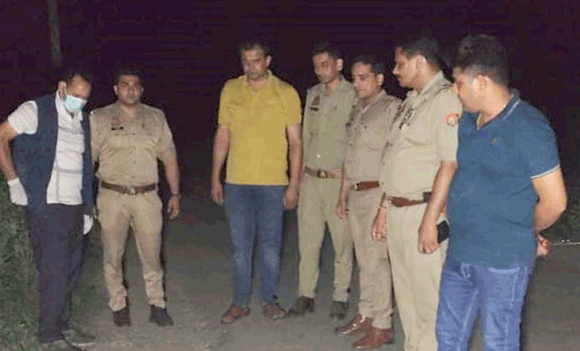 पुलिस ने मुठभेड़ में घायलावस्था में दबोचा एक बदमाश