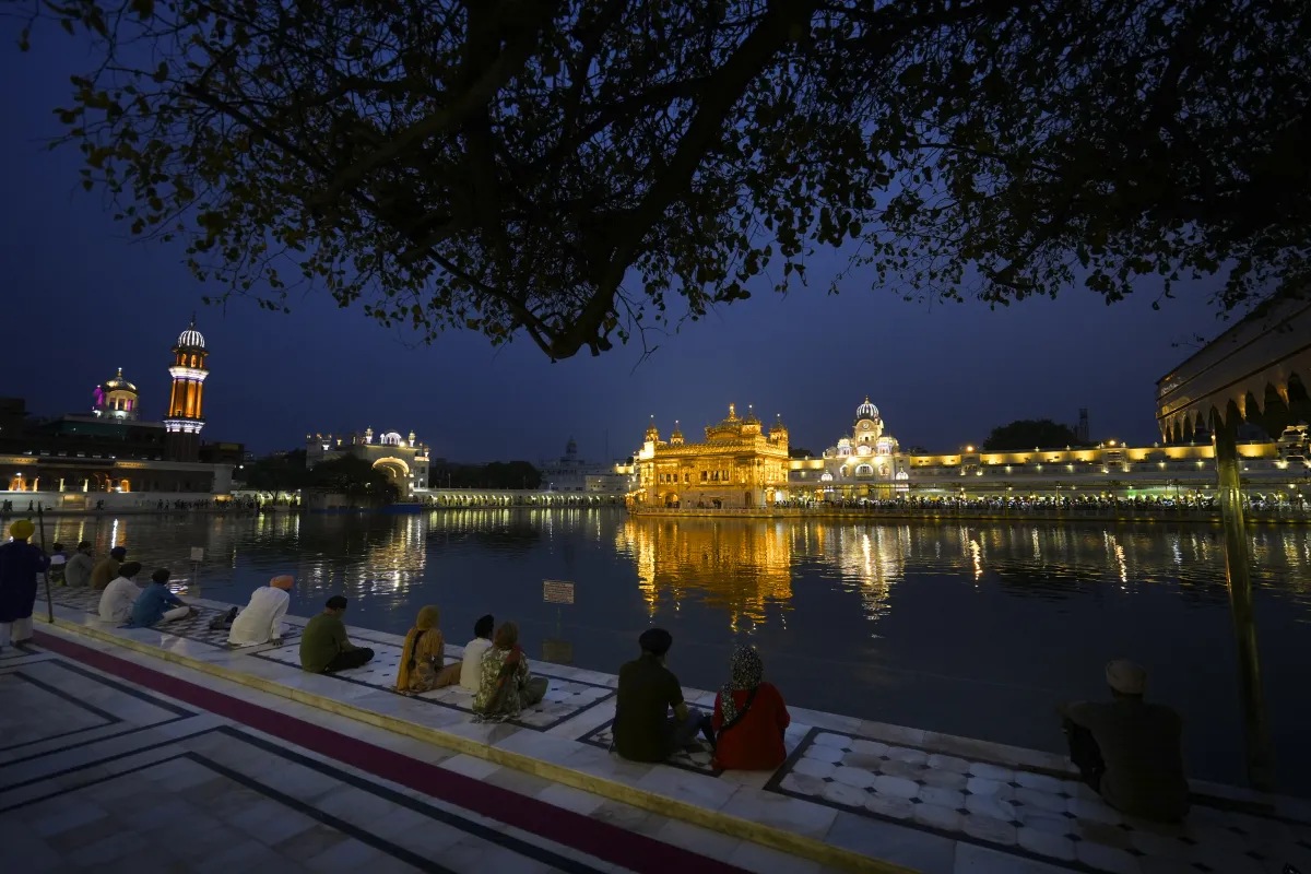 अमृतसर प्रशासन ने जारी की एडवाइजरी और हेल्पलाइन नंबर, कहा- ‘हम अभी रेड अलर्ट पर हैं’