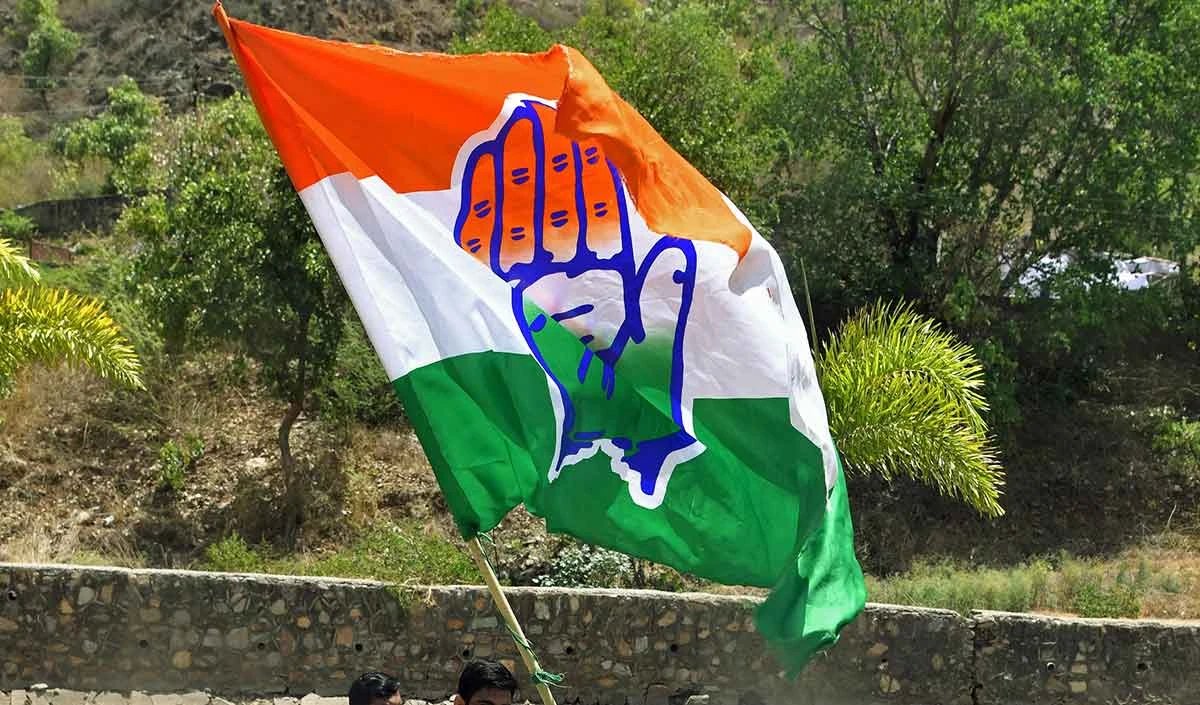 शशि थरूर और मनीष तिवारी के बाद सलमान खुर्शीद ने भी कांग्रेस को दे दिया झटका
