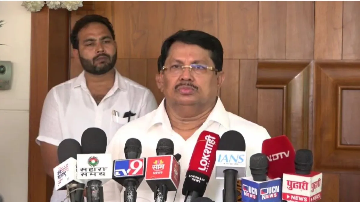 महाराष्ट्र कांग्रेस के सीनियर नेता विजय वडेट्टीवार 15 हजार रुपये के ड्रोन वाले बयान से पलटे