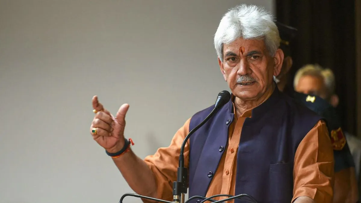 पाकिस्तानी गोलीबारी में मारे गए लोगों के परिजनों को मिलेगी सरकारी नौकरी, एलजी मनोज सिन्हा ने किया ऐलान