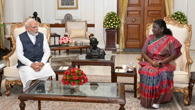 राष्ट्रपति द्रौपदी मुर्मू से नरेंद्र मोदी ने की मुलाकात, ‘ऑपरेशन सिंदूर’ के बारे में दी जानकारी