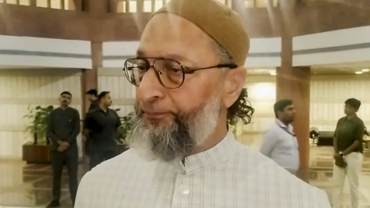“पाकिस्तान ने मुझे दूल्हा भाई बना लिया”, वक्फ कानून पर बोलते हुए असदुद्दीन ओवैसी ने कहा- ये घर की बात