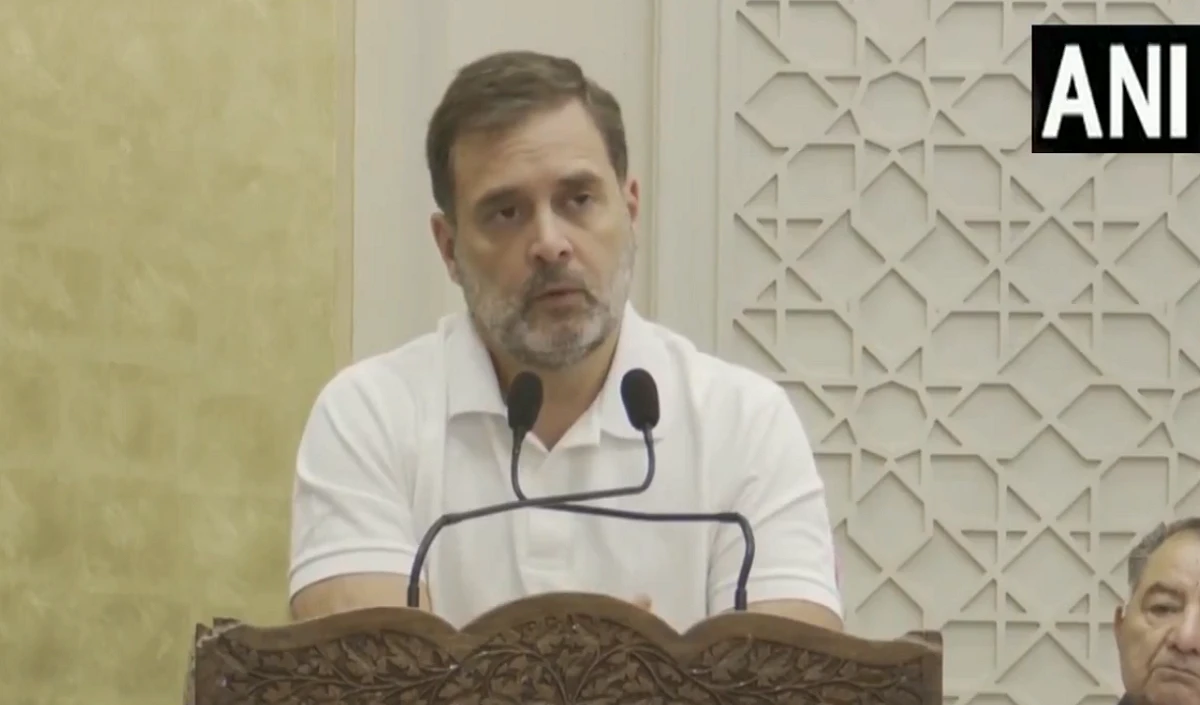Not Found Suitable’ है नया मनुवाद: आरक्षित पदों की अनदेखी पर राहुल गांधी का मोदी सरकार पर तीखा हमला
