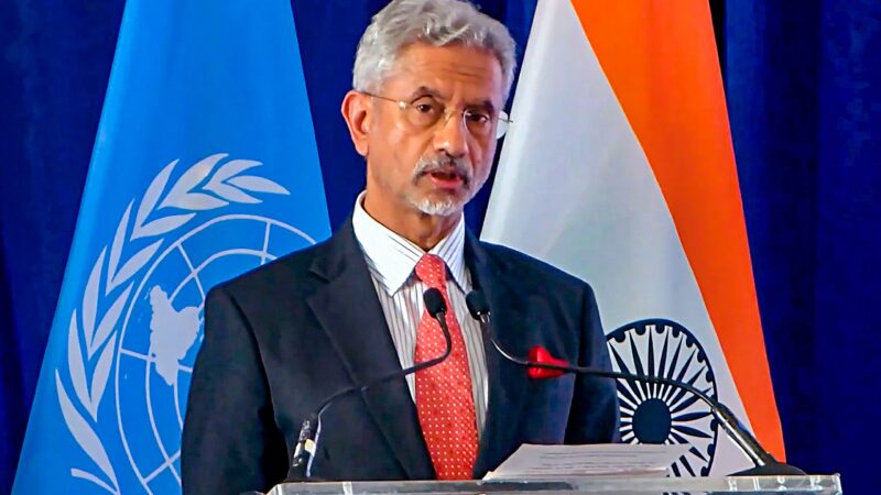 ‘एक देश नहीं चाहता आतंकवाद पर हो बात’, जयशंकर ने पाकिस्तान की खोली पोल; राजनाथ के फैसले का किया समर्थन