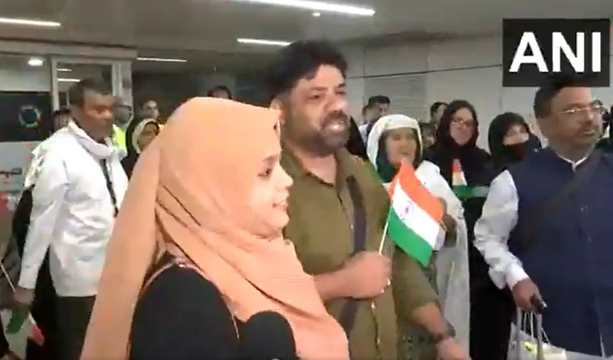 ‘ये राहत शब्दों में व्यक्त नहीं कर सकते, भारत माता की जय’… ईरान से 290 भारतीय छात्र वापस जिंदा दिल्ली पहुंचे