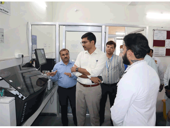 जिलाधिकारी ने सीएचसी नागल में किया प्रधानमंत्री जन औषधि केन्द्र का उद्घाटन