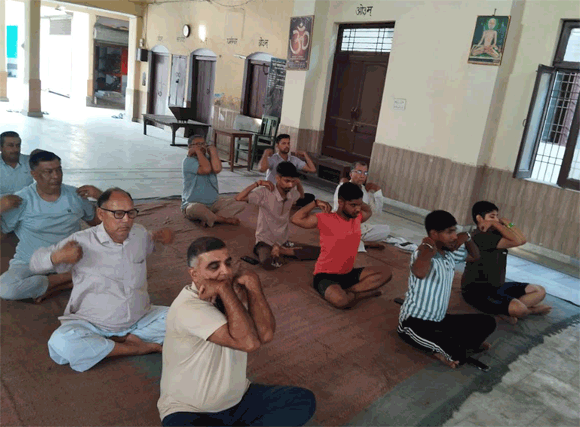 अंतराष्टरीय योग दिवस पर आरएसएस स्वयं सेवको ने किया योग