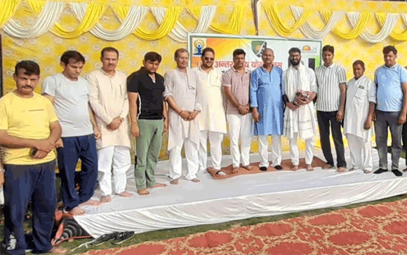 ग्यारवे अंतराष्टरीय योग दिवस पर नकुड मे योग शिविर आयोजित किये गये