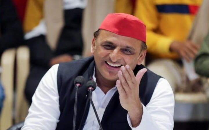 ‘दो स्टूलों को मिलाने से कुर्सी नहीं बनती’, अखिलेश यादव का BJP पर तंज, डिप्टी CM पर साधा निशाना