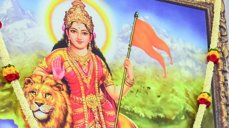 भारत माता की तस्वीर देख भड़की केरल सरकार, राजभवन के कार्यक्रम का कर दिया बहिष्कार