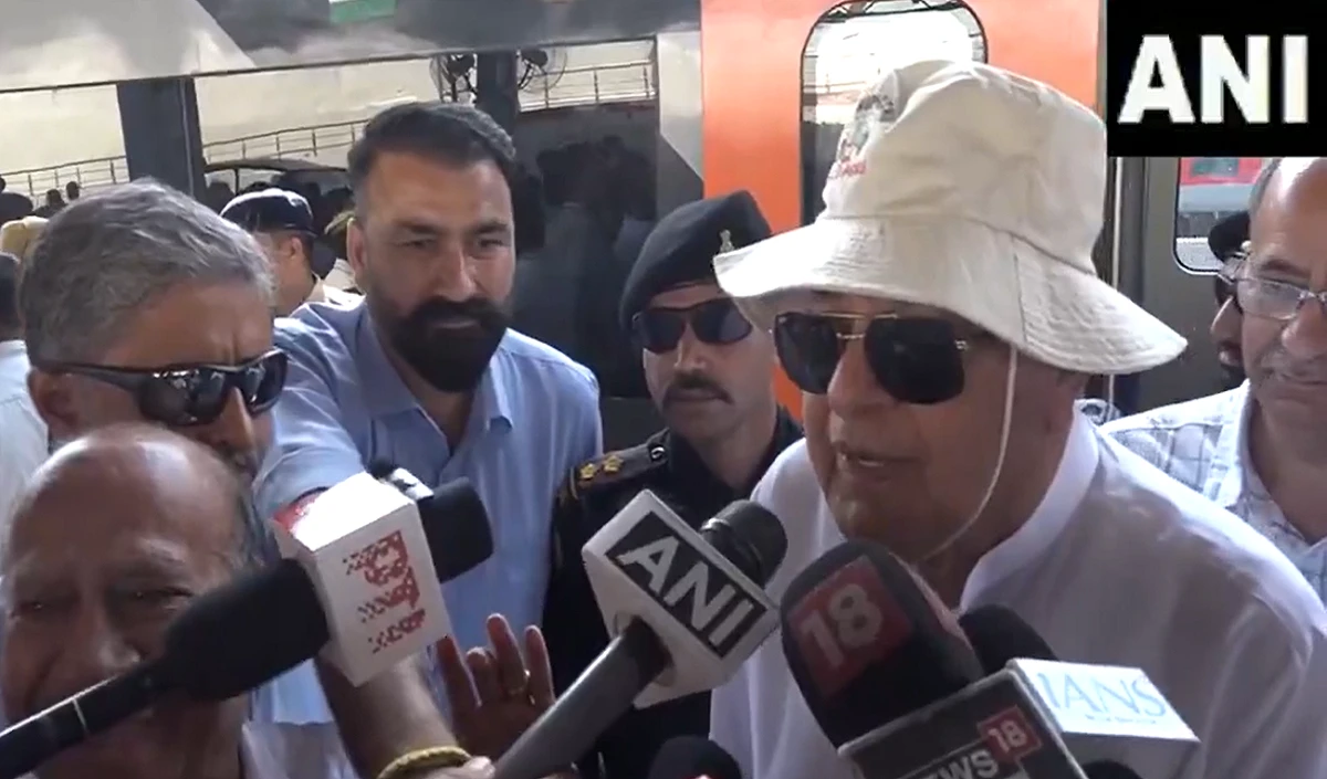 आया है बुलावा शेरा वाली का… वंदे भारत एक्सप्रेस से कटरा पहुंचे फारूक अब्दुल्ला