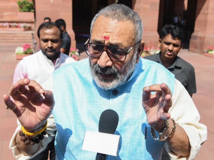 ‘ऐसा व्यवहार किया गया मानो मैं आतंकवादी हूं’, कोर्ट से राहत मिलने के बाद बोले गिरिराज सिंह