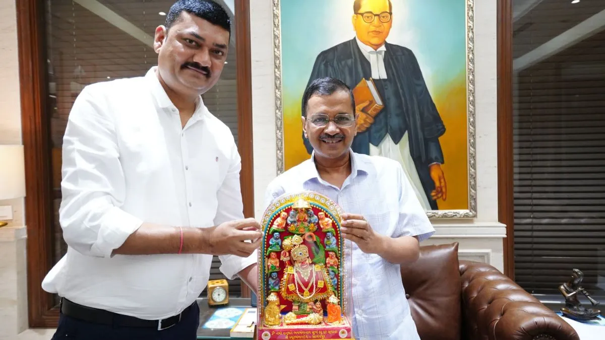 गुजरात के AAP विधायक उमेश मकवाणा ने पार्टी के सभी पदों से दिया इस्तीफा