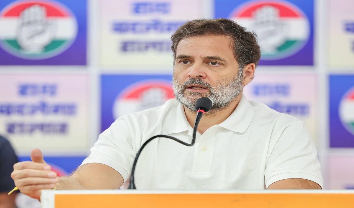 अंग्रेजी शर्म नहीं, शक्ति है, अमित शाह के बयान पर राहुल गांधी का पलटवार