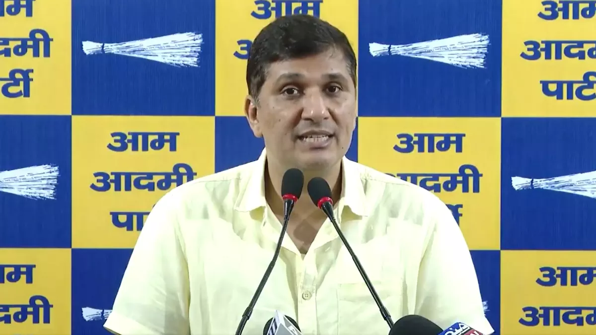 ‘दिल्ली में BJP फुलेरा की पंचायत चला रही, इन्हें काम करना नहीं आता’, CM रेखा गुप्ता के फैसले पर बरसे सौरभ भारद्वाज