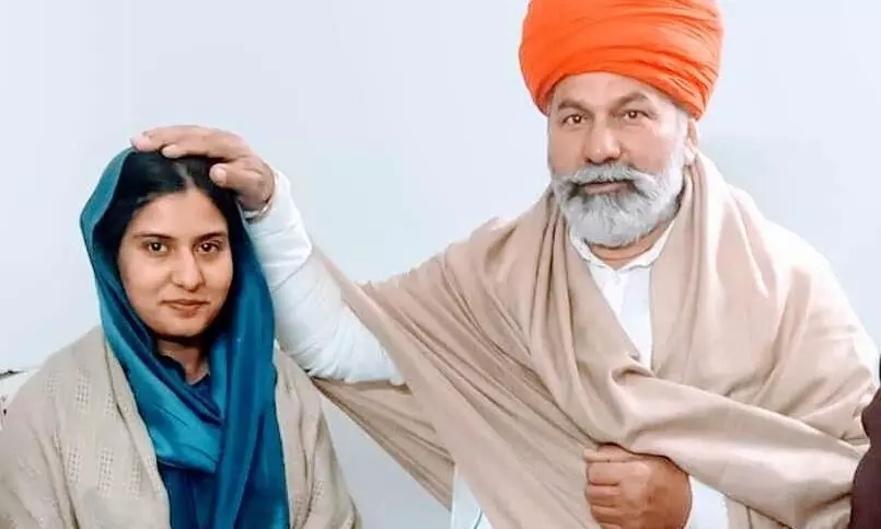 ‘एडीएम का व्यवहार ठीक नहीं’, सपा सांसद इकरा हसन को मिला किसान नेता राकेश टिकैत का साथ