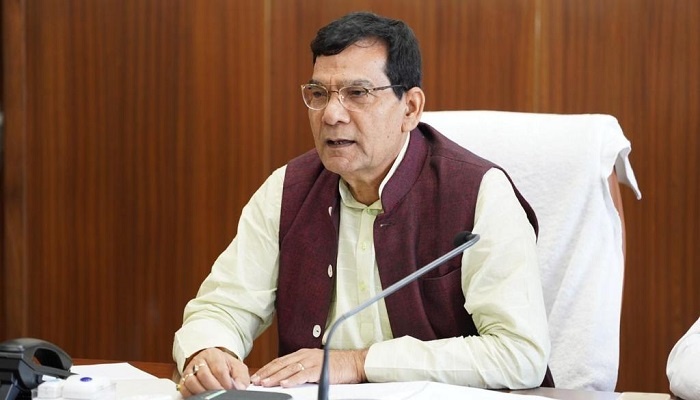 छोटे बकाएदारों का कनेक्शन काटा तो… ऊर्जा मंत्री एके शर्मा ने बिजली विभाग की फिर लगाई क्लास, दे डाली चेतावनी