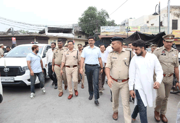 डीएम एवं एसएसपी ने किया मोहर्रम जुलूस मार्ग का निरीक्षण