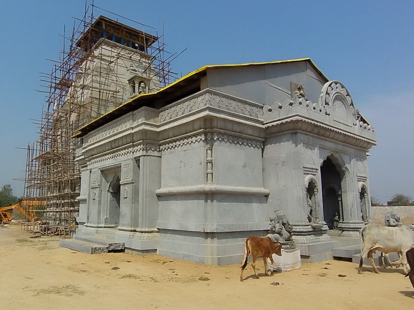 अखिलेश यादव के केदारेश्वर मंदिर का रुक जाएगा काम, बदलेगा नाम और डिजाइन! जानें- क्यों शुरू हुई ये चर्चा?