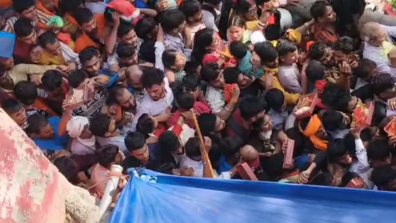 हरिद्वार: मनसा देवी मंदिर में भगदड़ से 6 की मौत और 30 घायल, PM और CM ने जताया दुख, मजिस्ट्रियल जांच के दिए निर्देश