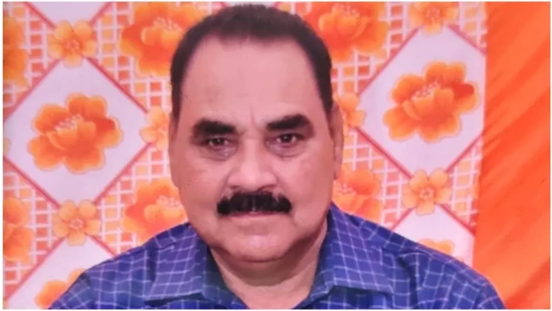 रिश्वतखोरी के आरोप में निलंबित लेखपाल ने तहसील में खाया जहर, सीएम योगी ने दिए जांच के आदेश