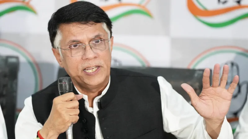 खरगे पर बीजेपी के आरोप पर कांग्रेस का पलटवार, पवन खेड़ा बोले- यह घटिया मानसिकता
