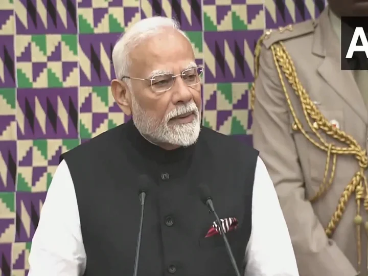 घाना की संसद में बोले PM मोदी, लोकतंत्र हमारे लिए सिस्टम नहीं, संस्कार है