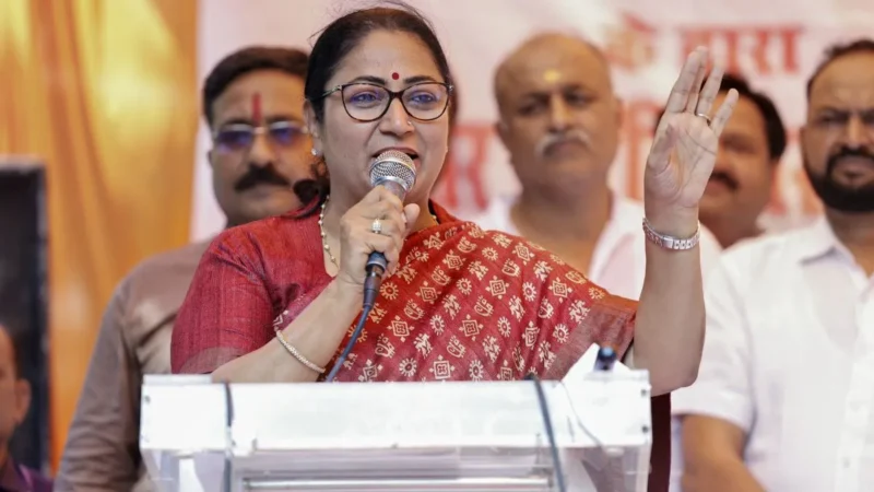दिल्ली में अब सिर्फ इन महिलाओं को मिलेगा ‘मुफ्त बस यात्रा’ का लाभ, रेखा गुप्ता सरकार ला रही नया नियम