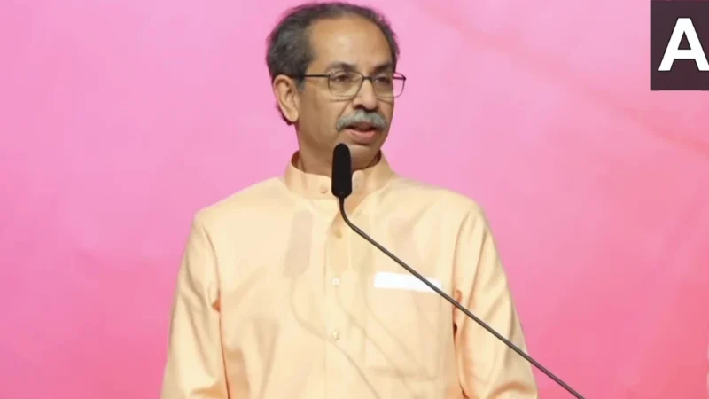 हम साथ आए हैं, साथ ही रहेंगे…मुंबई की रैली में गरजे उद्धव, कहा- हिंदी थोपना बर्दाश्त नहीं