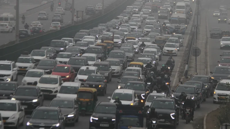ओवरएज्ड वाहनों पर लगा फ्यूल बैन हटा, अब 1 नवंबर से NCR में लागू होगा नया नियम