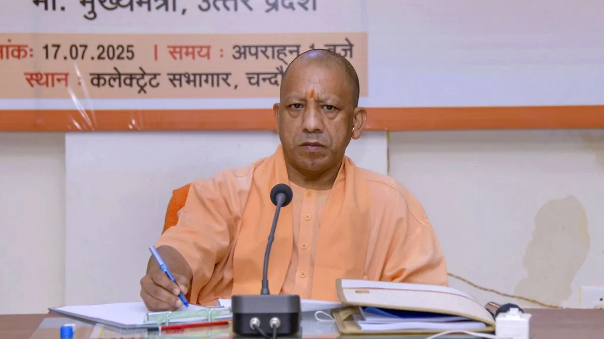 2196 बांग्लादेशी शरणार्थी परिवारों को बड़ा तोहफा, 6 दशक के बाद योगी सरकार देगी जमीन का मालिकाना हक