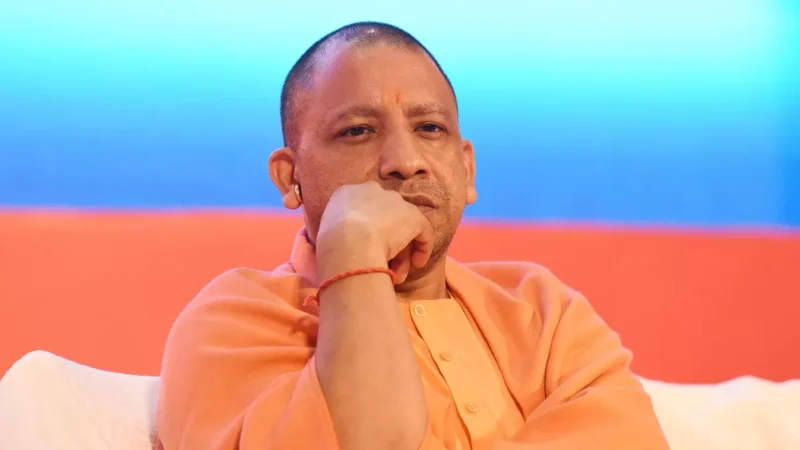बाराबंकी में सड़क हादसे में जनहानि पर CM Yogi दुखी, मृतकों के आश्रितों को पांच-पांच लाख की आर्थिक सहायता देने का निर्देश
