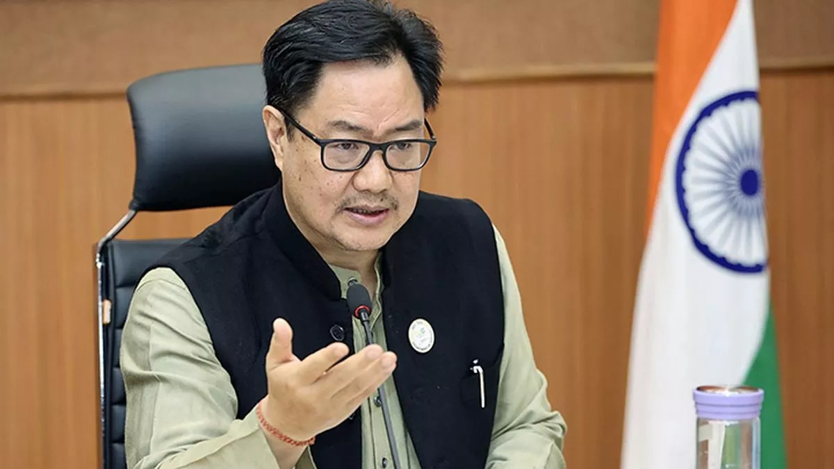 ‘यह ठीक नहीं’, अमित शाह के खिलाफ रिटायर्ड जजों के अभियान पर रिजीजू का फूटा गुस्सा