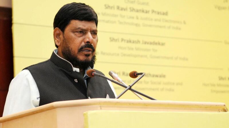 ‘ठाकरे ब्रांड ध्वस्त’, उद्धव और राज ठाकरे पर चुटकी लेते हुए बोले केंद्रीय मंत्री रामदास अठावले