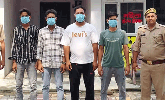 पुलिस ने शांति भंग के आरोप में पकड़े चार आरोपी