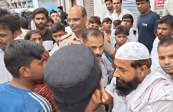 हरियाणा पुलिस के पहुंचने से कस्बे में मची अफरा-तफरी