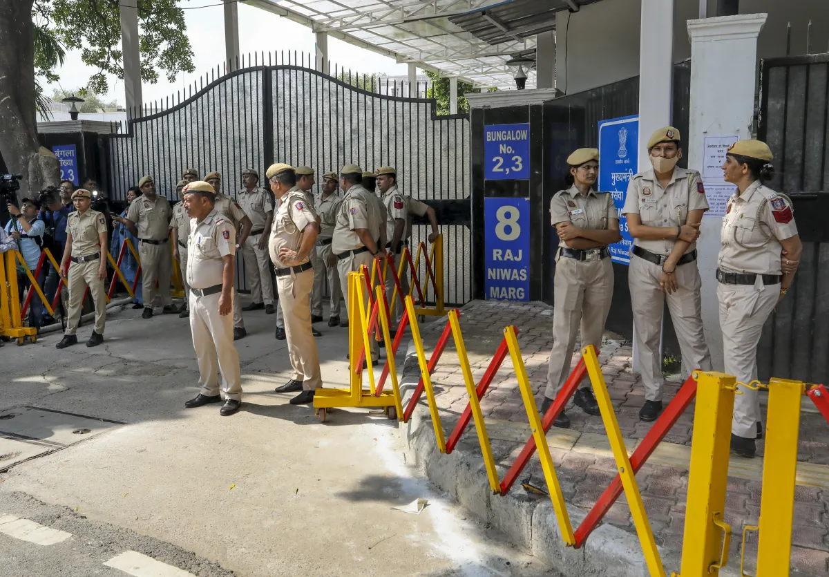 दिल्ली की सीएम रेखा गुप्ता की सुरक्षा में बड़ा बदलाव, क्लोज प्रोटेक्शन में तैनात रहेंगे CRPF के जवान