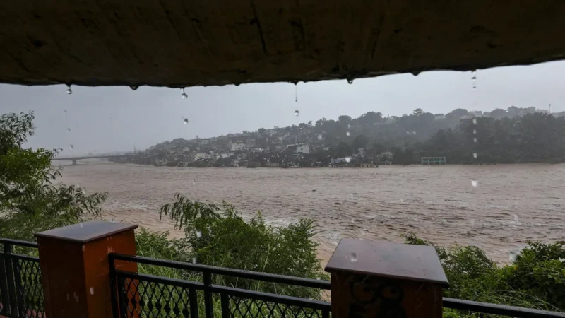 माता वैष्णो देवी मंदिर मार्ग पर भूस्खलन से पांच लोगों की मौत, 14 घायल, सीएम योगी ने जताया शोक