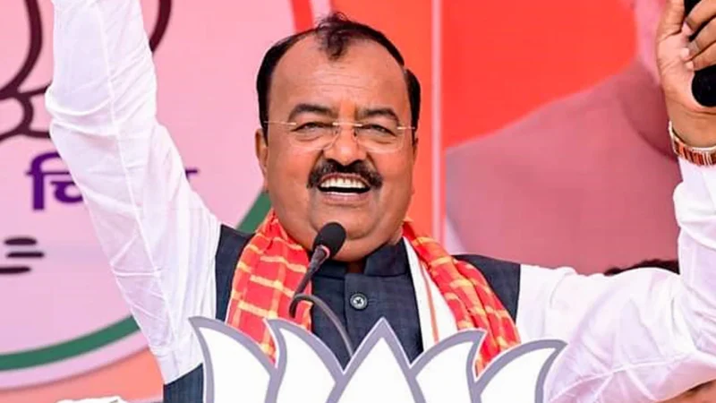 ‘राहुल गांधी की चांदी की चम्मच पर भारी पड़ रही चाय की चम्मच’, केशव प्रसाद मौर्य का कांग्रेस पर तीखा हमला