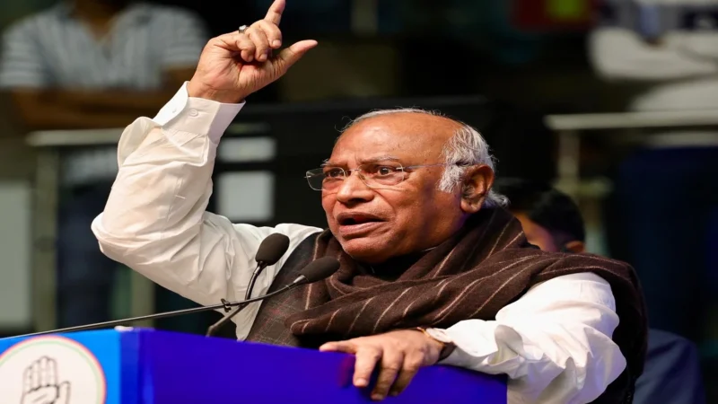 Vice-Presidential election: संयुक्त उम्मीदवार उतारेगा INDIA bloc, मल्लिकार्जुन खड़गे ने सहयोगियों से साधा संपर्क