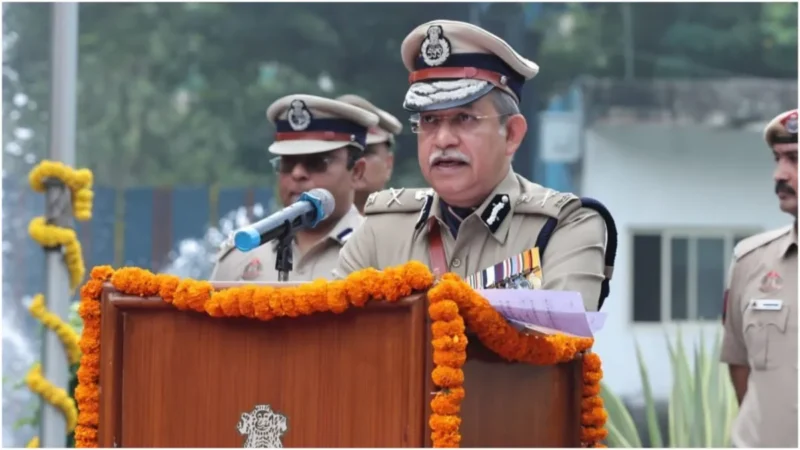 दिल्ली पुलिस कमिश्नर एसबीके सिंह हटाए गए, सतीश गोलचा लेंगे उनकी जगह