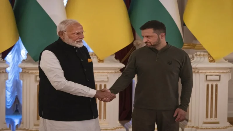 यूक्रेन के राष्ट्रपति वोलोदिमीर जेलेंस्की ने पीएम मोदी से की बात, शांति प्रयासों के समर्थन पर जताया भारत का आभार