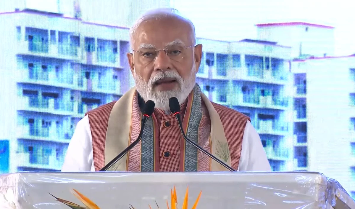 सांसदों के लिए 184 नए फ्लैटों का उद्घाटन, PM Modi बोले- कुछ लोगों को ‘कोसी’ में बिहार चुनाव दिखेगा