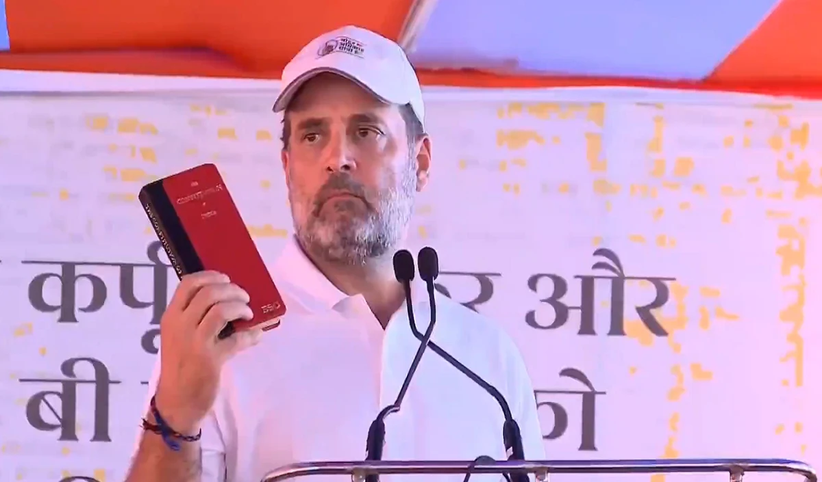 संविधान सिर्फ किताब नहीं है, हिंदुस्तान की शक्ति है, राहुल गांधी का BJP पर वार, बोले- वे वोट चोरी कर इसे ख़त्म करने में लगे हैं