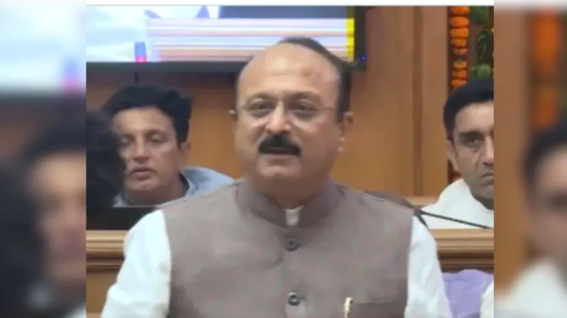 दिल्ली के शिक्षा मंत्री आशीष सूद ने विधानसभा में पेश किया स्कूल शिक्षा शुल्क निर्धारण बिल 2025, कहा- ‘शिक्षा बेचने की चीज नहीं है’