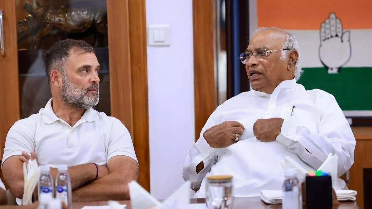 बैड, गुड.. फॉर्मूले से बढ़ेगी RJD की टेंशन; खरगे-राहुल की बैठक में हो गया निर्णय, पारस और सोरेन पर पिक्चर बाकी