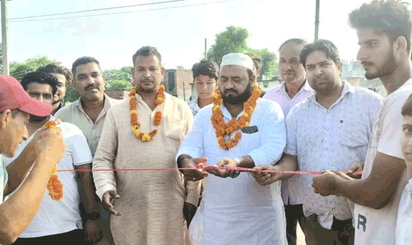 अतीक मिर्जा व शिफाउल मालिक ने किया क्रिकेट प्रतियोगिता का शुभारंभ