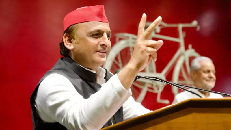 ‘कार पलटने वाला सीन और बुलडोजर स्टंट है कि नहीं’, CM योगी पर बनी फिल्म पर अखिलेश यादव का तंज